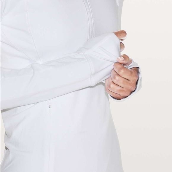 Lululemon Run Briskly 1/2 Zip - Picture 3 of 7